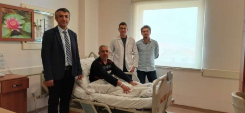 İlk defa kapalı yöntemle böbrek ameliyatı 