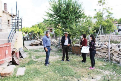 Üstem’den evi yanan aileye ziyaret