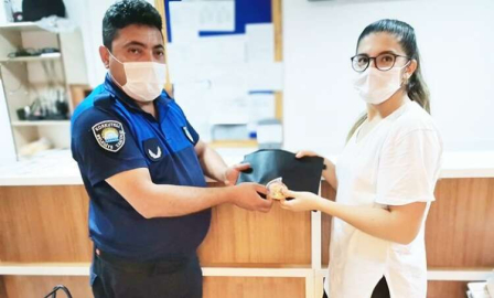 Korkuteli zabıtasından örnek davranış