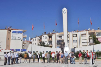  CHP'den 30 Ağustos çelengi 