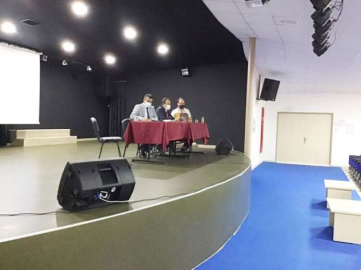 Tak, okul müdürleriyle bir araya geldi