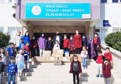  Miniklerden İzmir’e yardım eli