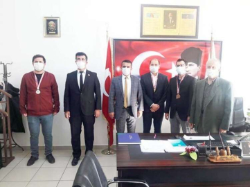 Dereceye giren öğretmenler ödüllendirildi