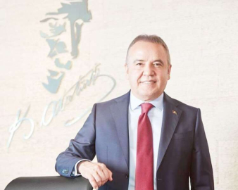 "BEN, YİNE AYNI MUHİTTİN'İM"
