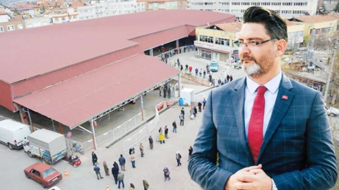 “KİM KİMİNLE YÜRÜYOR  GÖRECEKSİNİZ”