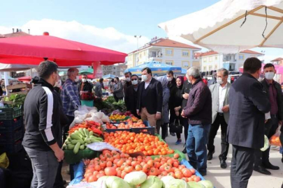  SANCAKTAR VE EKİBİ ÇARŞAMBA PAZARINDA