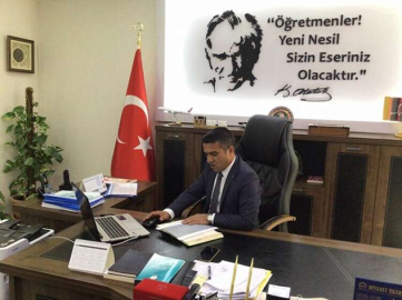 MÜDÜR TAK OKUL MÜDÜRLERİ İLE ONLİNE TOPLANTI YAPTI