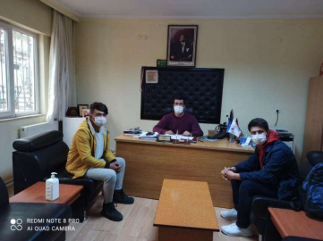  KORKUTELİLİ GENÇLERİN ERZURUM’DA KAYAK HEYECANI 