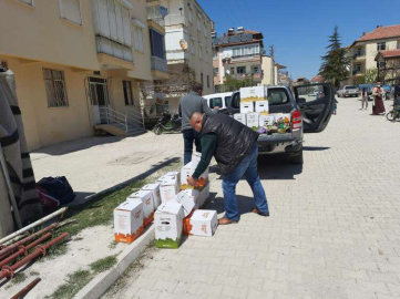   BİN UMUT GÖNÜLLÜLERİ GIDA PAKETİ DAĞITTI