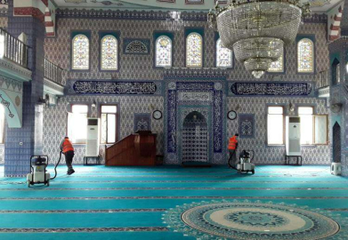 CAMİLER TEMİZLENEREK DEZENFEKTE EDİLDİ