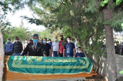 GÖZYAŞLARIYLA TOPRAĞA VERİLDİLER