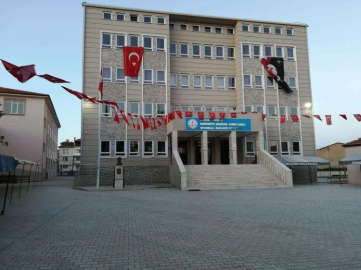 LİSELERE GİRİŞ SINAVI’NDA CUMHURİYET DAMGASI