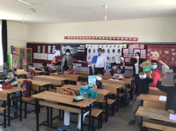 MÜDÜR TAK MİNİKLERİN HEYECANINA ORTAK OLDU