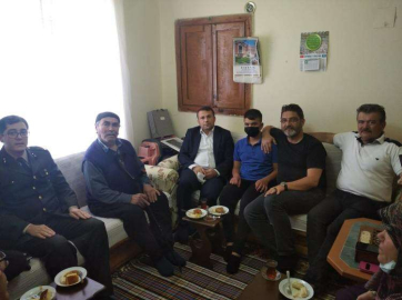 KORKUTELİ PROTOKOLÜNDEN ŞEHİT AİLESİNE ANLAMLI ZİYARET 