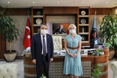   BÖCEK, ‘ÜNİVERSİTEMİZ BENİM YAŞAMAMA VESİLE OLDU’