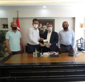 TAŞKESİKLİLER DERNEĞİ’NDEN KAYMAKAM ÇİMŞİT’E ZİYARET