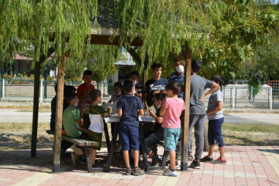 YAZ KURSU ÖĞRENCİLERİNE MUHTAR KESER’DEN MOTİVASYON