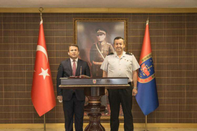 KAYMAKAM ÇİMŞİT’TEN ALAY KOMUTANINA ZİYARET
