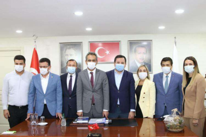  BAŞKAN SANCAKTAR, MİLLİ EĞİTİM BAKANI ÖZER İLE GÖRÜŞTÜ 