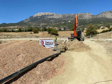 AKÇAY’A 8 KİLOMETRELİK İÇME SUYU HATTI