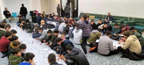 MÜFTÜ KIZMAZ GENÇLİK MERKEZİNDE GENÇLERLE BİR ARADA