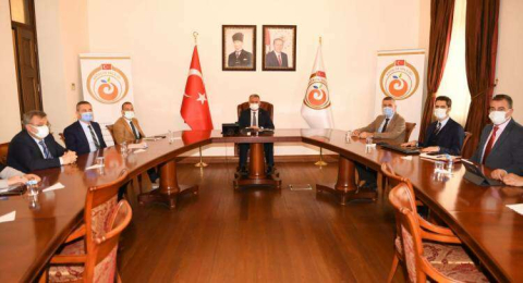 VALİ YAZICI, VATANDAŞLARA HATIRLATMA DOZU UYARISINDA BULUNDU