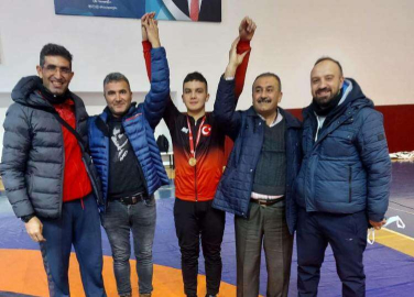 KORKUTELİLİ PEHLİVANLARDAN BÜYÜK BAŞARI