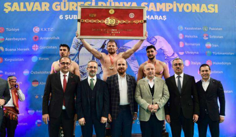 BALABAN ŞALVAR GÜREŞİ DÜNYA ŞAMPİYONU OLDU