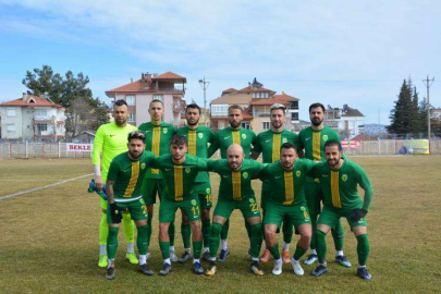 KORKUTELİ BELEDİYESPOR ZİRVE TAKİBİNİ SÜRDÜRDÜ