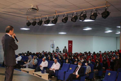 CADIL FEN LİSESİNDEN E-TWİNNİNG KONSERİ