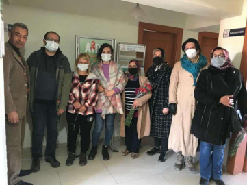 İYİ PARTİ’NDEN SAĞLIKÇILARA KARANFİL