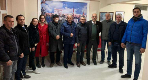 İŞ İNSANİ ÖNER CHP KORKUTELİ’NE TARIM RAPORUNU SUNDU