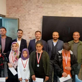 MÜFTÜLÜKTEN ORTAOKUL ÖĞRENCİLERİNE İFTAR 