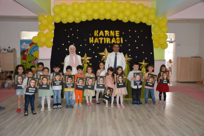Korkuteli’nde 9 bin 454 öğrenci karne heyecanı yaşadı
