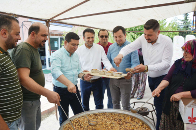 Sanayi Sitesinden Aşure İkramı