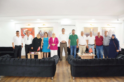 MHP’den Kan Bağışı Ve Aşure İkramı