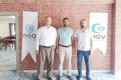 AGD’de Bayrak Değişimi