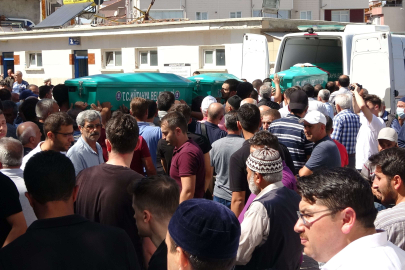 Trafik Kazasında Ölen 4 Kişi Kütahya'da Toprağa Verildi