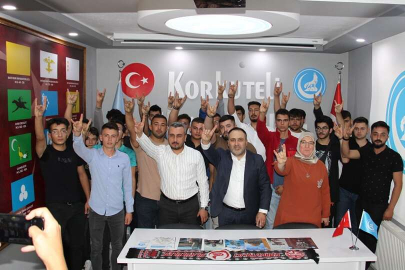 Aksoy Ülkü Ocaklarını ziyaret etti
