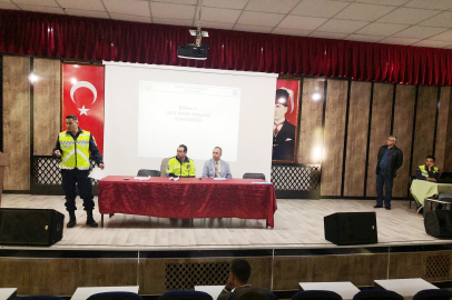 Jandarmadan Okul sürücülerini bilgilendirme semineri