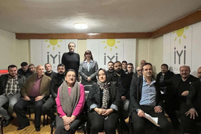 Teşkilatlardan Sorumlu Neşe Toker Korkuteli İyi Parti'deydi