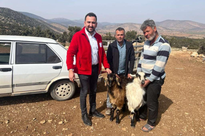 Korkutelili Çobanlar depremzedelerin yanında