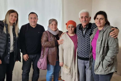 CHP'li kadınlar 8 Mart'ta depremzede kadınları unutmadı
