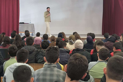Cumhuriyet Ortaokulu’nda Psikolog mesleği tanıtıldı