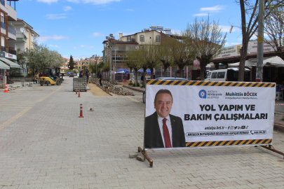 Korkuteli caddelerinde  parkeler yenileniyor