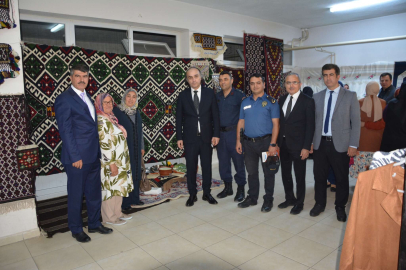 Kaymakam Üçüncü: Kilim dokumacılığını hep birlikte yaşatacağız