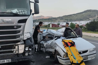 Trafik Kazası 1 Ölü, 2 Yaralı
