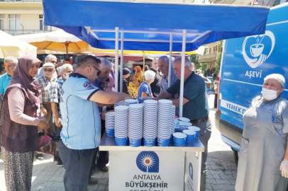 Büyükşehir’den 50 bin kişiye aşure ikramı