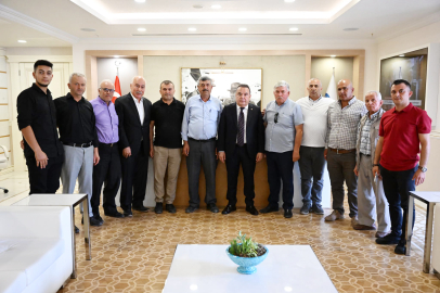 Muhtarlar Başkan Böcek’le Görüştü