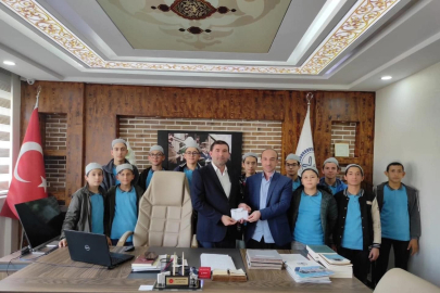 Hafızlık talebelerinden anlamlı bağış